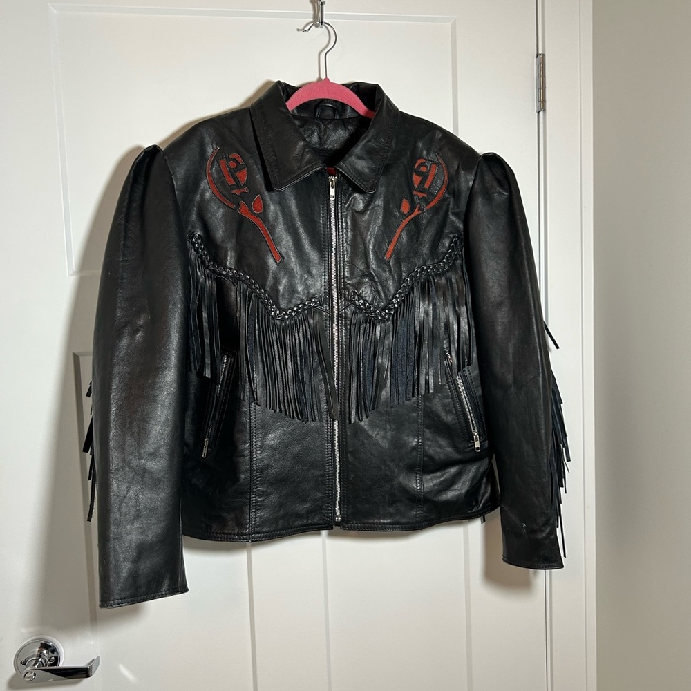 Men’s large/women’s XL vintage leather fringe biker jacket